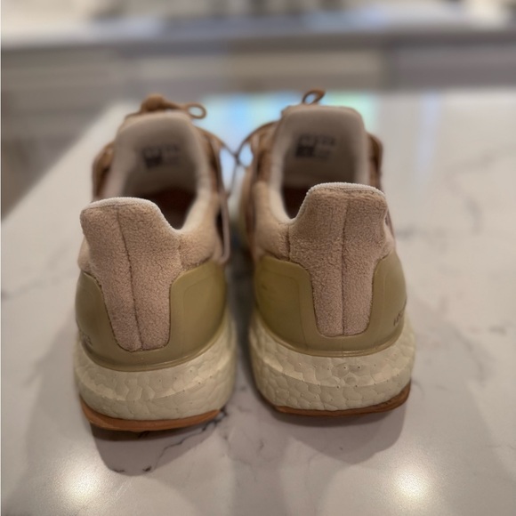 Adidas Ultraboost Sneakers 1.0 DNA - size 6.5 - Beige (looks camel colored) - Picture 3 of 5